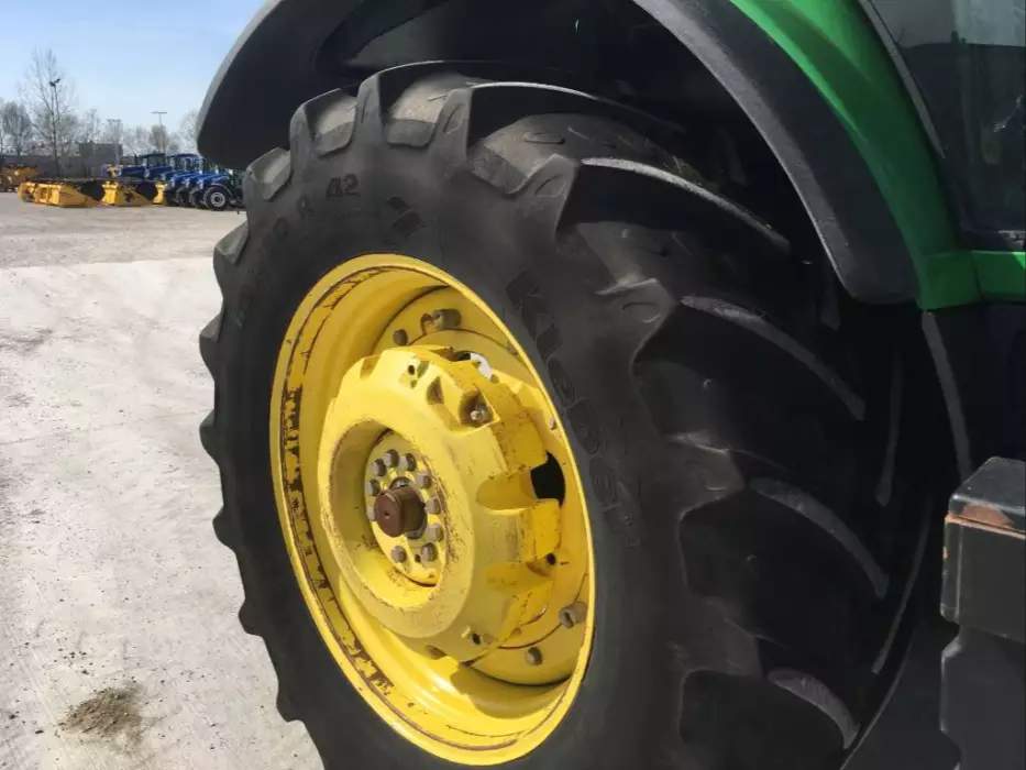 John Deere 7730
