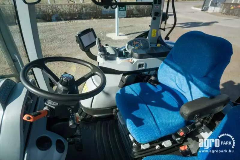New Holland T7.220