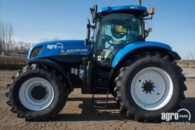 New Holland T7.220