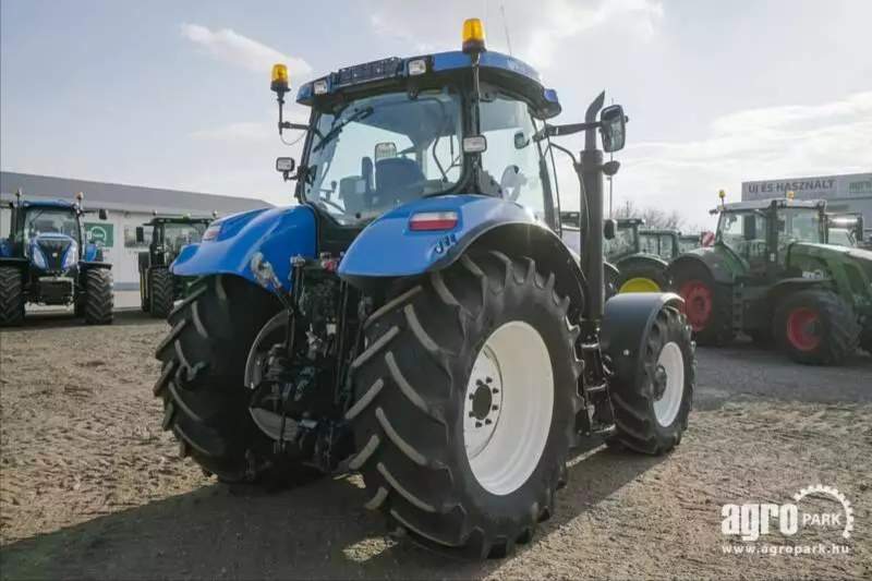New Holland T6090