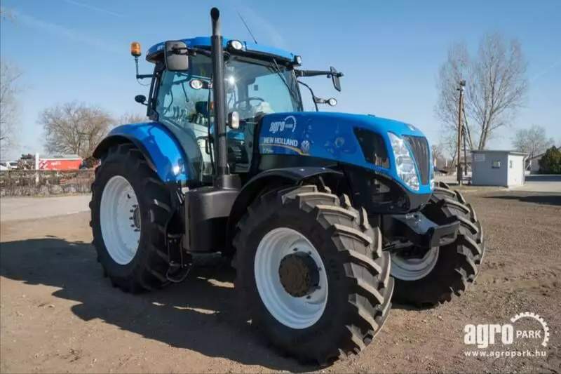 New Holland T7.235