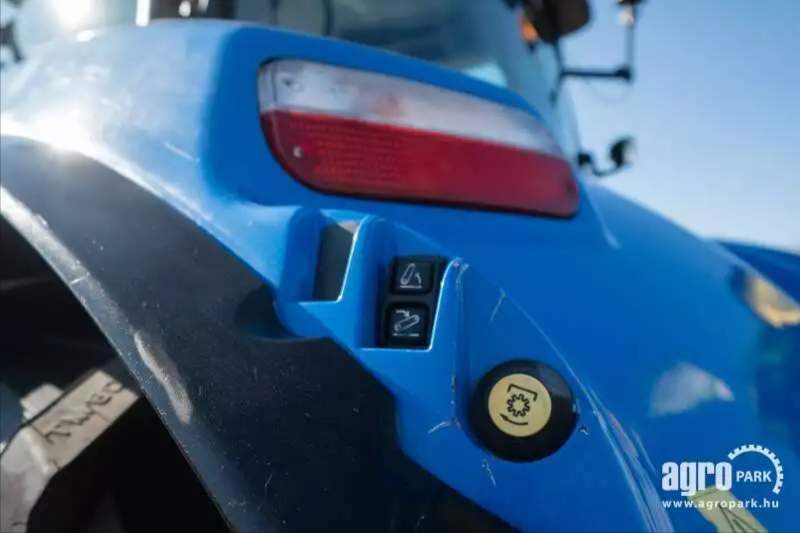 New Holland T7.235