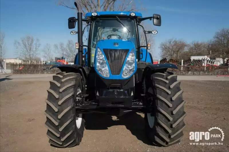 New Holland T7.235
